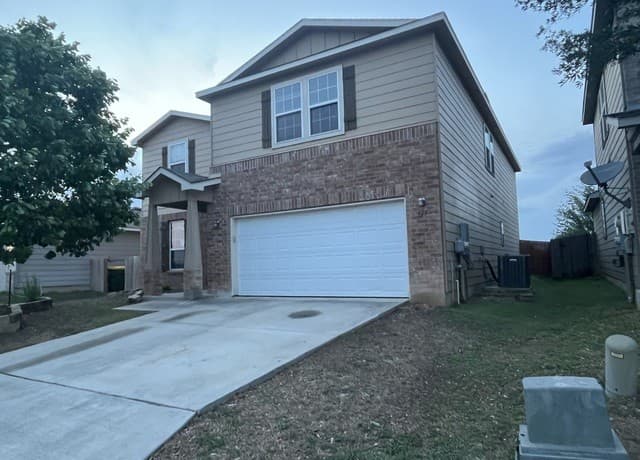 6-bedroom rental at 423 Rustic Willow in Selma, TX — photo 1