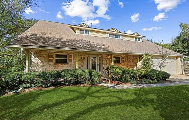 4-bedroom rental at 212 National Blvd in Universal City, TX — photo 1