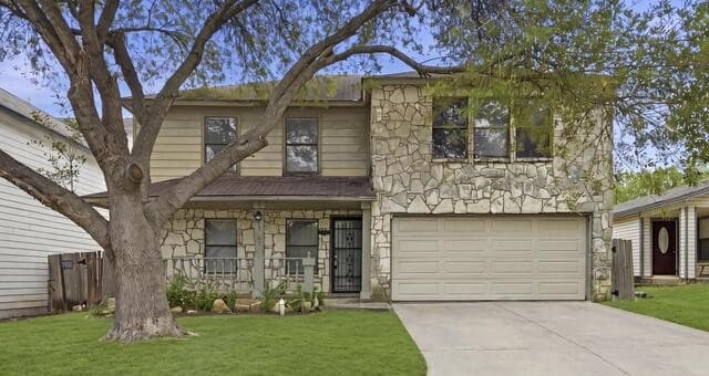 4-bedroom rental at 7554 Foss Mdws in San Antonio, TX — photo 1
