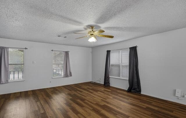 4-bedroom rental at 7554 Foss Mdws in San Antonio, TX — photo 5