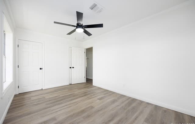 5-bedroom rental at 15031 Geronimo in San Antonio, TX — photo 5