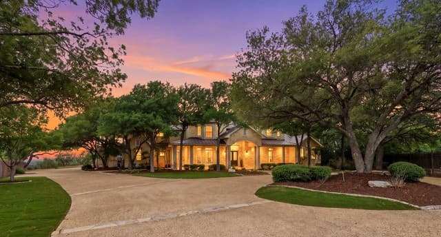5-bedroom rental at 6730 Wagner Way in San Antonio, TX — photo 1