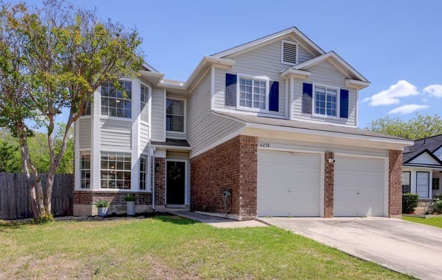 3-bedroom rental at 6238 Broadmeadow in San Antonio, TX — photo 3