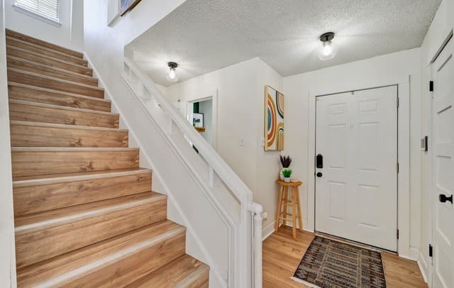 3-bedroom rental at 6238 Broadmeadow in San Antonio, TX — photo 5