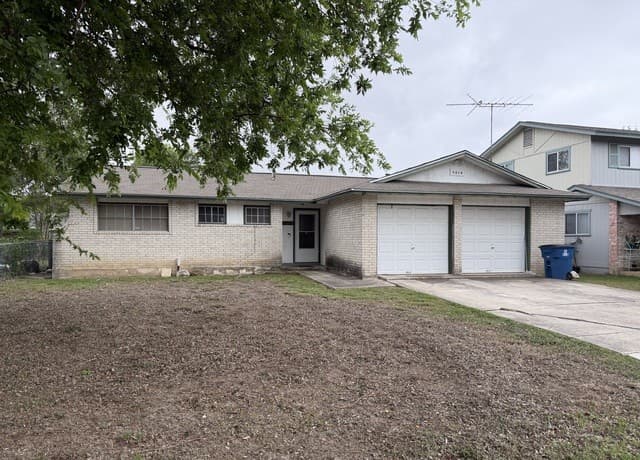 3-bedroom rental at 5014 Binz Engleman Rd in San Antonio, TX — photo 1