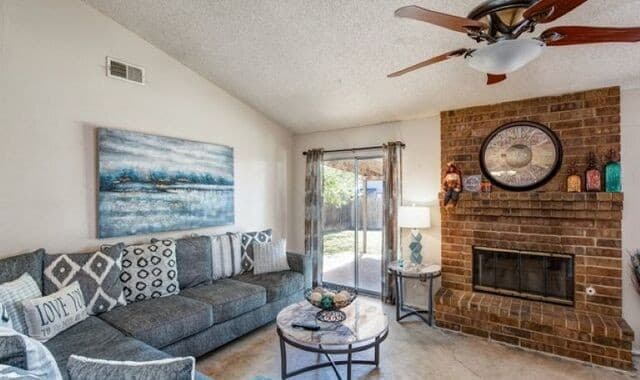 3-bedroom rental at 11410 Red Feather Ln in San Antonio, TX — photo 5