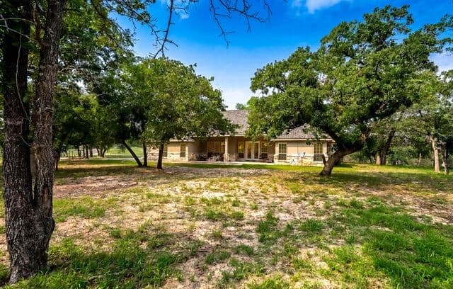 4-bedroom rental at 156 Crescent Ridge in Adkins, TX — photo 5