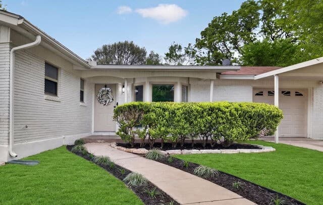 3-bedroom rental at 5822 Gabor in San Antonio, TX — photo 5
