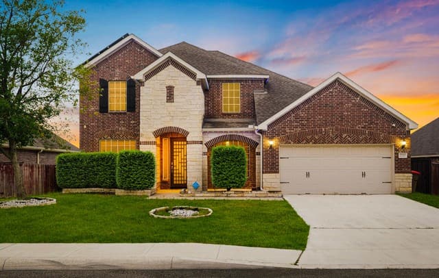 4-bedroom rental at 2727 Running Fawn in San Antonio, TX — photo 1
