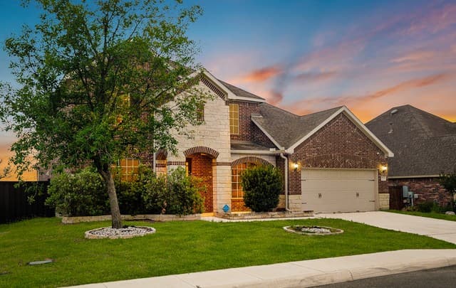 4-bedroom rental at 2727 Running Fawn in San Antonio, TX — photo 3