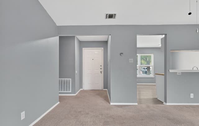 3-bedroom rental at 5827 Sun Bay in San Antonio, TX — photo 5