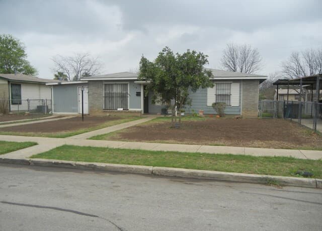 Home for sale at 119 Carmen Pl in San Antonio, TX — photo 1
