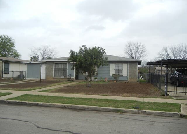 Home for sale at 119 Carmen Pl in San Antonio, TX — photo 3