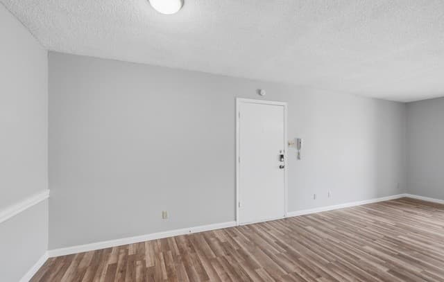 2-bedroom rental at 1819 Babcock Unit 411 in San Antonio, TX — photo 4