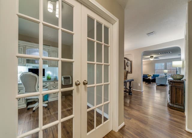 5-bedroom rental at 7643 Presidio Sands in Boerne, TX — photo 4