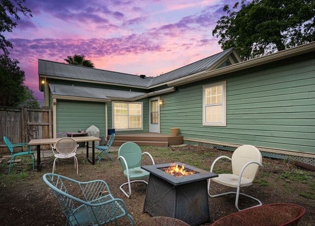 3-bedroom rental at 213 Sadie Street in San Antonio, TX — photo 3