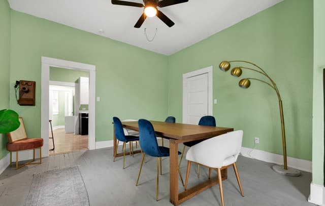 rental at 427 & 431 Dunning in San Antonio, TX — photo 4