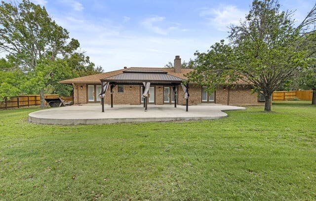 3-bedroom rental at 29735 Saddleback Cir in Boerne, TX — photo 3