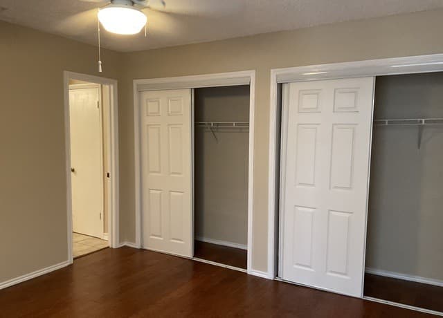 2-bedroom rental at 5322 Medical Unit E205 in San Antonio, TX — photo 4