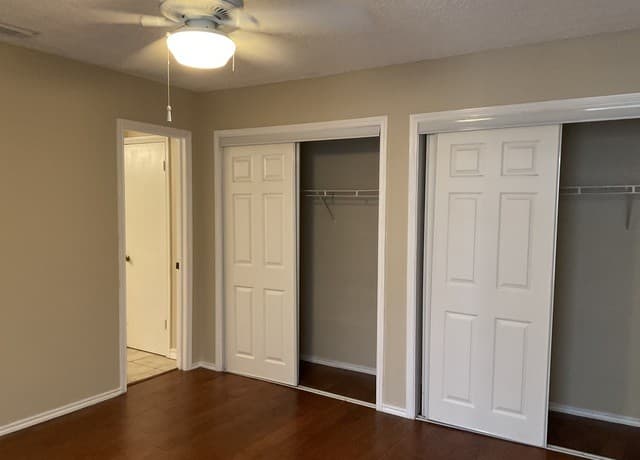 2-bedroom rental at 5322 Medical Unit E205 in San Antonio, TX — photo 5