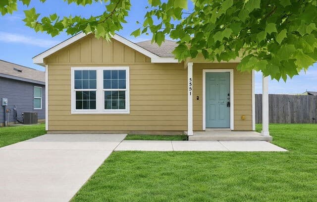 3-bedroom rental at 13640 Flock Pl in San Antonio, TX — photo 1