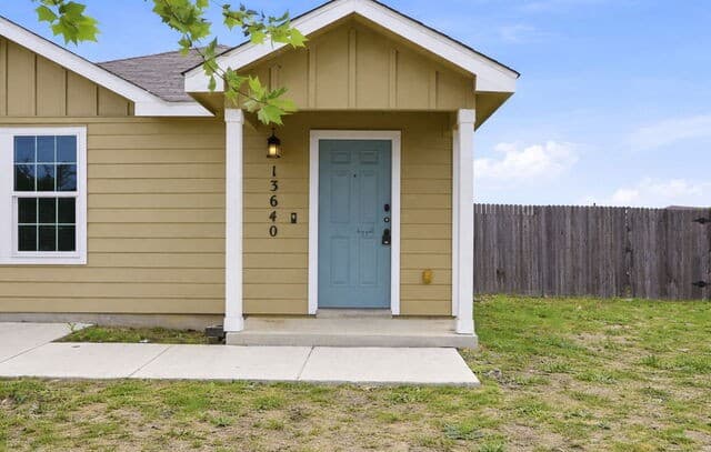 3-bedroom rental at 13640 Flock Pl in San Antonio, TX — photo 4