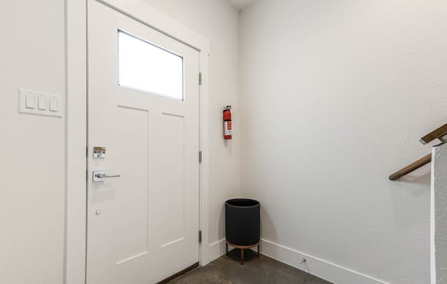 rental at 144 N Cherry St in San Antonio, TX — photo 5
