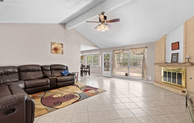 3-bedroom rental at 7019 Scottswood in San Antonio, TX — photo 3