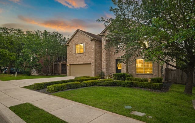 4-bedroom rental at 4618 Manitou Bay in San Antonio, TX — photo 2