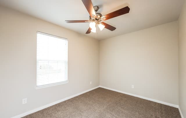 3-bedroom rental at 6814 Treselle in San Antonio, TX — photo 3