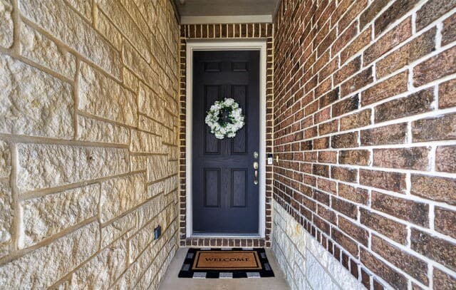 3-bedroom rental at 8216 Victory Cv in San Antonio, TX — photo 4