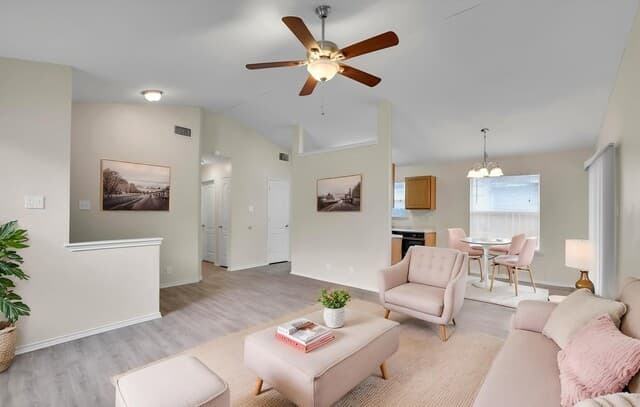 3-bedroom rental at 4014 Sparrow Lk in San Antonio, TX — photo 5