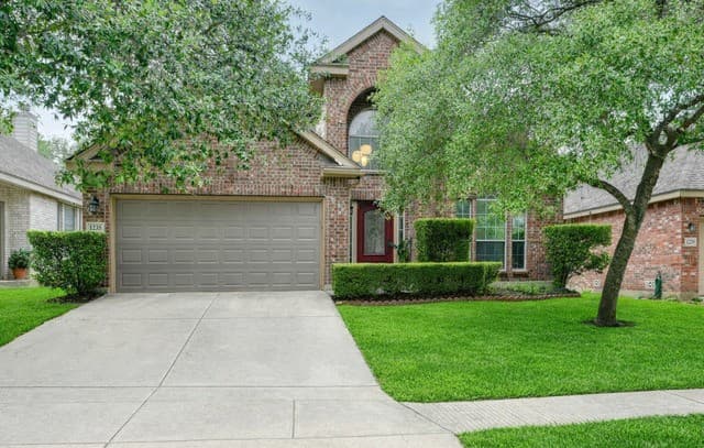 4-bedroom rental at 1235 Ganton in San Antonio, TX — photo 1