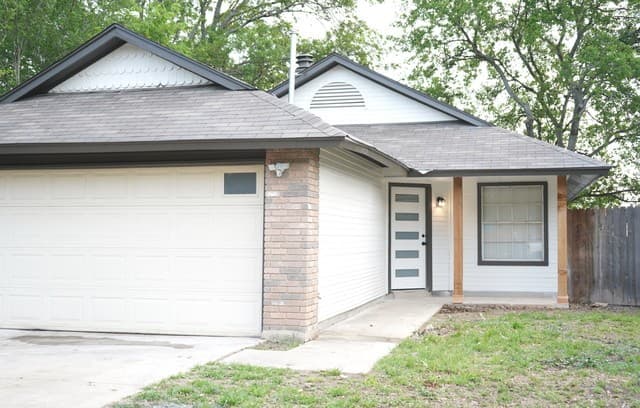 3-bedroom rental at 3434 Stoney Dawn in San Antonio, TX — photo 1