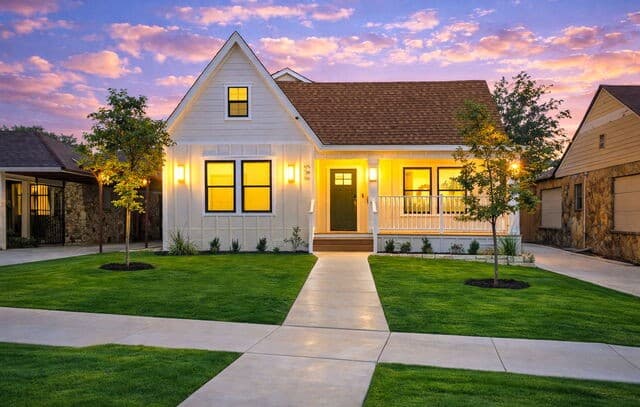 3-bedroom rental at 506 Haggin St in San Antonio, TX — photo 2