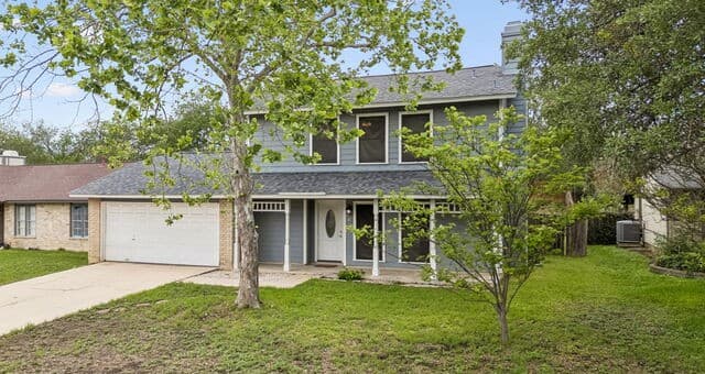 3-bedroom rental at 5823 Misty Gln in San Antonio, TX — photo 2