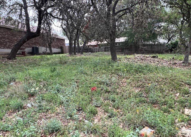 rental at 8466 Timber Belt in San Antonio, TX — photo 2