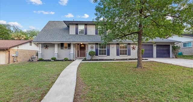 4-bedroom rental at 8338 Delphian Dr in Universal City, TX — photo 3