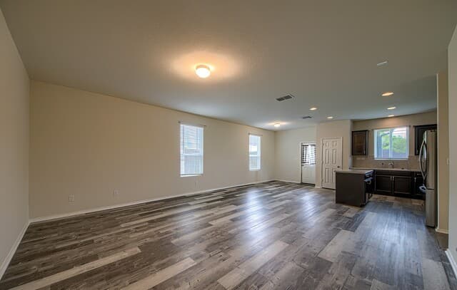 4-bedroom rental at 318 Kotara Canyon in San Antonio, TX — photo 4