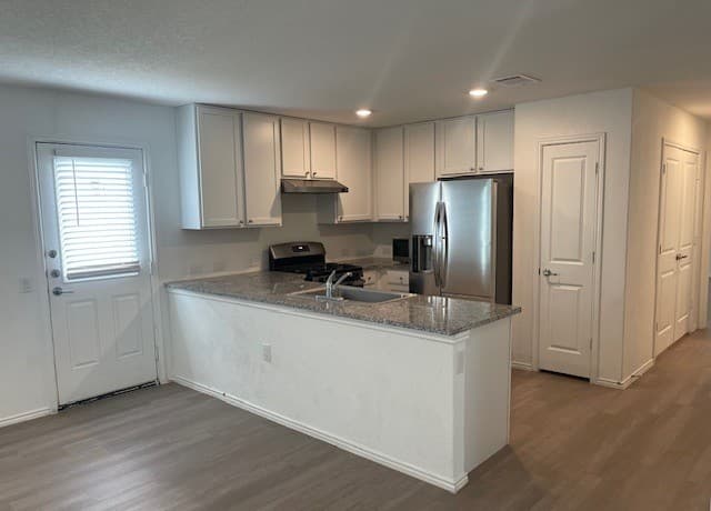 3-bedroom rental at 918 Cook Bend in San Antonio, TX — photo 2