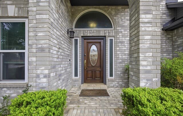 5-bedroom rental at 18143 Summer Knoll Dr in San Antonio, TX — photo 4