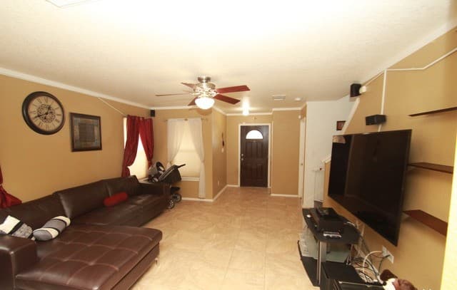 3-bedroom rental at 302 Agency Oaks in San Antonio, TX — photo 4