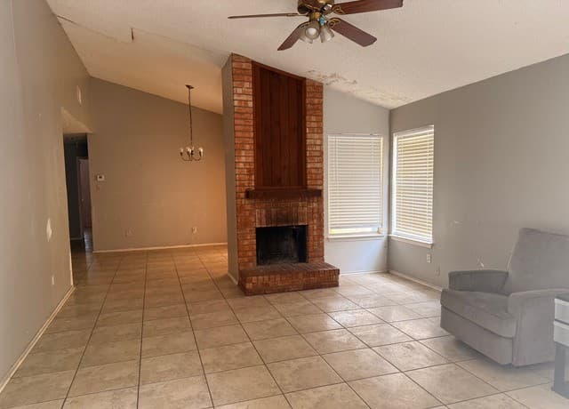 3-bedroom rental at 7226 Lansbury Dr in San Antonio, TX — photo 4