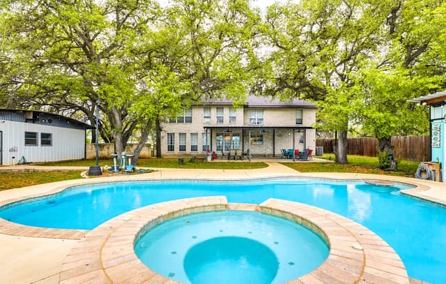 4-bedroom rental at 78 Marx Lane in La Vernia, TX — photo 1