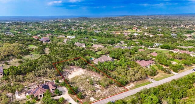 rental at 323 Copper Rim in Spring Branch, TX — photo 3