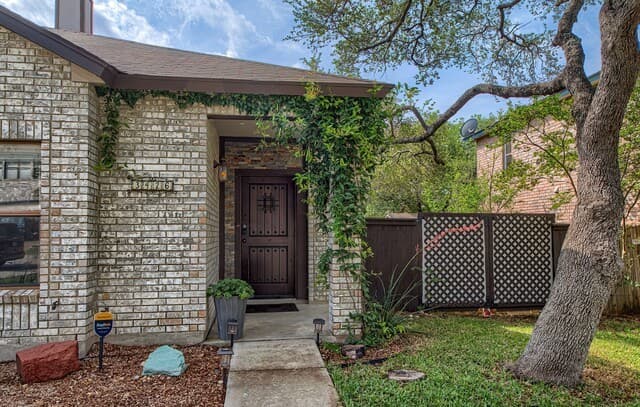 3-bedroom rental at 3426 Heather Blf in San Antonio, TX — photo 1