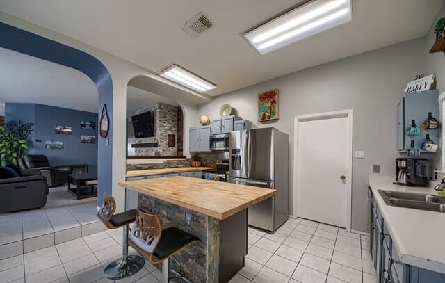 3-bedroom rental at 3426 Heather Blf in San Antonio, TX — photo 5