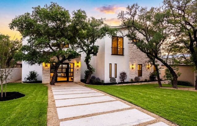 4-bedroom rental at 16 Grantham Glen in San Antonio, TX — photo 1