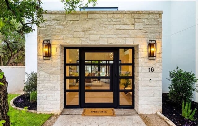 4-bedroom rental at 16 Grantham Glen in San Antonio, TX — photo 3