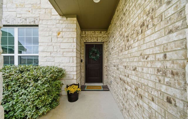 5-bedroom rental at 27710 Alpine Tundra in Boerne, TX — photo 2